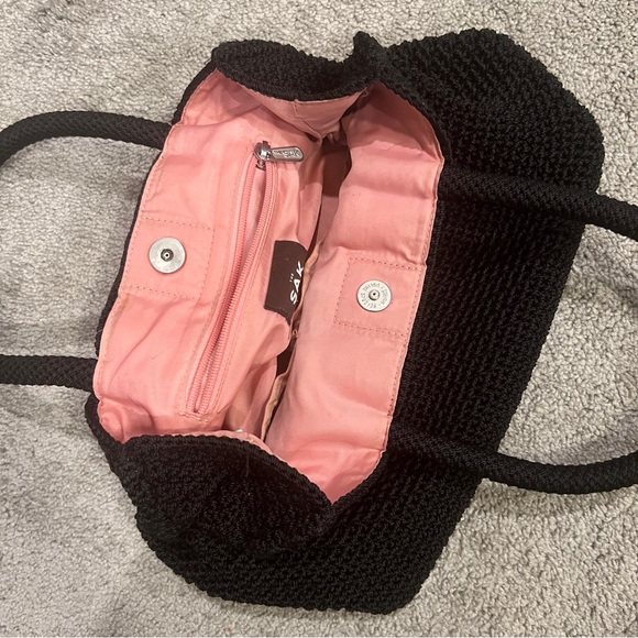 THE SAK CROCHET BLACK SHOULDER BAG W/ PINK LINING - Picture 2 of 11